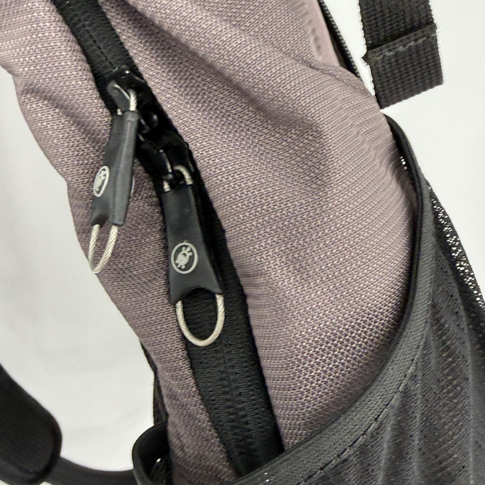 Pacsafe Venturesafe 20L Adventure Day Pack Color Cool st. - Picture 5 of 9